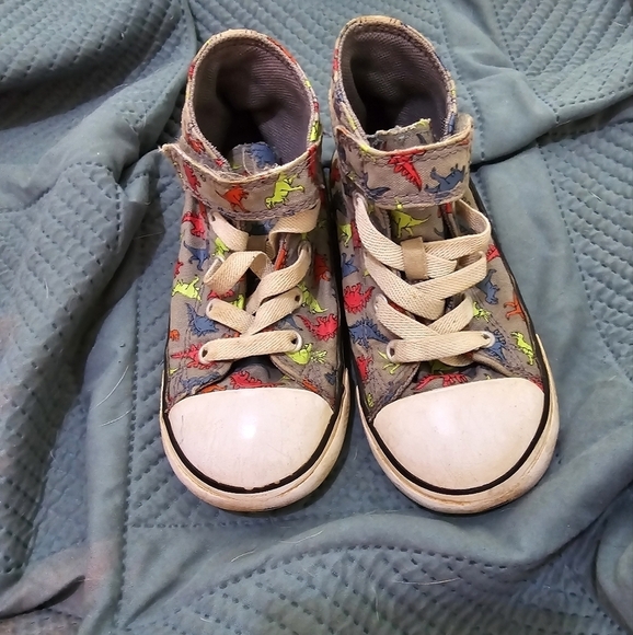 Converse - Picture 3 of 3